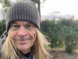 Gusty morning walk! 🤩...