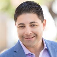 Robert Nevarez's Instagram, Twitter & Facebook