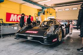 A 16 ans, le jeune toulousain louis méric a arrêté les cours pour se consacrer à sa passion: 24 Heures Du Mans The Glickenhaus 007 Hits The Track Video 24h Lemans Com