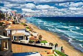 la ˈmaŋɡa), or la manga del mar menor (meaning the sandbar of the minor sea) is a seaside spit of mar menor in the region of murcia, spain. Schone Tropischen Strand Am Meer La Manga Spanien Lizenzfreie Fotos Bilder Und Stock Fotografie Image 25856575