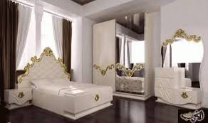 استمتع بتصميم غرفة نوم كلاسيكية هادئة واتبع 7 الدار البيضاء اليوم