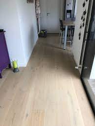 fourniture pose collee en plein d un parquet contrecolle cabbani designer chene ivory rustic abacasalome routedume parquet contrecolle contrecolle plancher