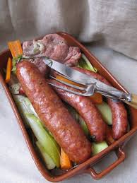 La Cuisine D Ici Et D Isca Pot Au Feu A La Saucisse Recettes De Cuisine Plats Mijotes Pot Au Feu