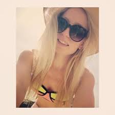 vicky tyson (@tyson_vicky)