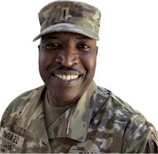 At the airfield near Jebel-Sinam, Safwan, Iraq, in 1991; with Luis A Colón  Santiago and B Co 143rd SIG BN, 3AD. Desde Caparra Terrace a Iraq.