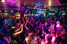 But also a favorite restaurant among locals & tourists of hollywood. Abu Dhabi Nightlife Best Bars And Clubs 2020 Jakarta100bars Nightlife Reviews Best Nightclubs Bars And Spas In Asia