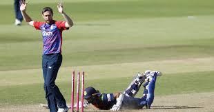 England began their chase with bairstow racing to 43 from 21 balls, at which point it looked as though a win could be completed. Ffnkpaassr97qm