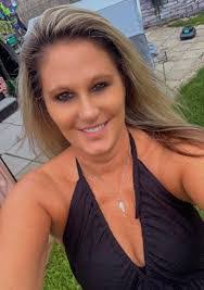 Faye Lincoln's Instagram, Twitter & Facebook