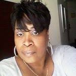 Jennifer Flach's Instagram, Twitter & Facebook