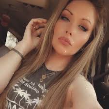 Britney Easterling (@bbjeanae12)