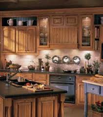 Acrylic panel the cabinet door and the external part are made of 3/4″(or 19mm) acrylic panel, which is composed of the outer acrylic sheet and the inner mdf board. Kitchen Cabinets Buying Guide Hometips