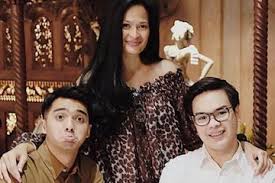 Resmi Menikah Ketiga Kalinya, Donna Harun Gelar Resepsi di Bali Secara  Tertutup