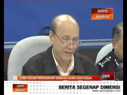 Dalam video ini disertakan matlamat, objektif, motto, ikrar dan lagu kelab pencegahan jenayah. 5 000 Kelab Pencegahan Jenayah Akan Diaktifkan Video Dailymotion