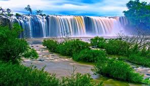Resultado de imagem para belas cachoeiras do mundo