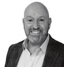 Howard Draper's Instagram, Twitter & Facebook