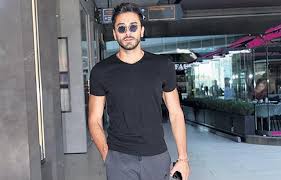 Gökhan alkan hangi yıllarda, hangi rollerde, hangi dizide yer aldı? Gokhan Alkan Dizimiz Gumbur Gumbur Gidiyor