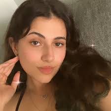 Kiana Garrett's Instagram, Twitter & Facebook