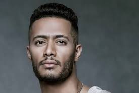 الموجزكشف الفنان محمد رمضان عن مفاجأة صادمة، عبر مقطع فيديو نشره على صفحته الرسمية عبر موقع التواصل الاجتماعي فيسبوك، أكد فيه تحفظ الدولة على أمواله في البنوك.وذكر رمضان في الفيديو أنه تلقى اتصالا هاتفيا من أحد البنوك يخبره فيه أن. Ø´Ø§Ù‡Ø¯ ÙƒÙŠÙ Ø±Ø¯ Ù…Ø­Ù…Ø¯ Ø±Ù…Ø¶Ø§Ù† Ø¹Ù„Ù‰ ØªØ­ÙØ¸ Ø§Ù„Ø¯ÙˆÙ„Ø© Ø¹Ù„Ù‰ Ø£Ù…ÙˆØ§Ù„Ù‡ ÙˆÙƒØ§Ù„Ø© Ø³ÙˆØ§ Ø§Ù„Ø¥Ø®Ø¨Ø§Ø±ÙŠØ©