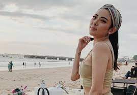 Ayu aulia is also very active on instagram and will often post some works. Ingin Cantik Ayu Aulia 7 Kali Operasi Hidung Tabloidbintang Com