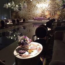 منسقة الحفلات هدى الباز كوش وتنسيق حفلات الرياض table decorations table settings table