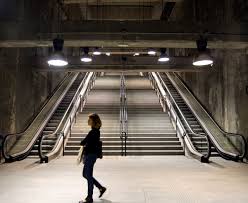 Hai să vedem ce se mai poartă în materie de citit! Brutal Underground Three Metro Stations In Barcelona By Garces De Seta Bonet Criticalista
