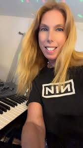 Female keyboardist for collaboration?