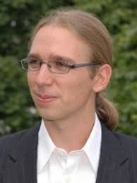 Preis für hervorragende wissenschaftliche Leistungen geht an Michael  Leigsnering