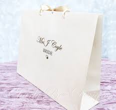 Personalised Wedding Gift Bag With Ribbon Personalised Cream Bride Gift Bag For Shoes Flower Girl Bridal Party Gifts Gold Name Gift Bag In 2020 Bride Gift Bags Wedding Gift Bags Wedding Gifts