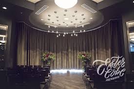 Greyline Ann Arbor Wedding Ceremony Flowers By Red Poppy Floral Design Zingermans Red Poppies Design