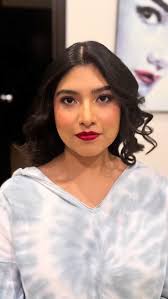 Súper linda 🤩, Lista para su evento #invitadaboda  #serviciopeinadoymaquillaje