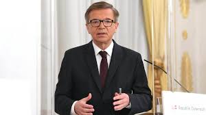Rudolf anschober (born 21 november 1960) is an austrian politician of the green party who has been serving as minister of social affairs, health, care and consumer protection in the government of chancellor sebastian kurz since january 2020. Corona In Osterreich Gesundheitsminister Uber Tests Und Offnungen