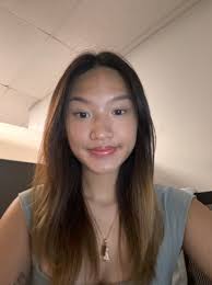 Victoria Van's Instagram, Twitter & Facebook