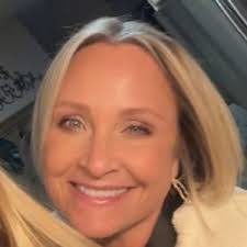 Tracy Gearhart's Instagram, Twitter & Facebook