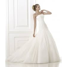 Nova kolekcija pronovias 2015 inspirisana je istorijom ovog španskog brenda, a izbor tkanina i mnoštvo sjajnih detalja čine je jednom od njihovih najljepših kolekcija do danas. Limited Time Deals New Deals Everyday Pronovias 2015 Novia Off 79 Buy