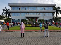 Nikomas gemilang indonesia adalah sebuah perusahaan terbesar di indonesia yang bergerak di bidang industri garmen. Gambar Pt Nikomas Gemilang Hari Belajar