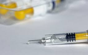 De ce e nevoie de atâtea vaccinuri după ce deja multă lume a trecut prin infecție? Vaccinarea Anti Covid In Romania Prima FazÄƒ Personalul Medical A Doua Persoanele Varstnice Sau Vulnerabile È™i AngajaÈ›ii Din Sectoare Cheie Inclusiv Cadrele Didactice ComercianÈ›ii De Alimente Personalul Cultelor Religioase È™i ZiariÈ™tii Care