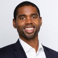 Ali Evans's Instagram, Twitter & Facebook