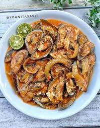 Jun 11, 2021 · rebus telor puyuh terlebih dahulu, dan rebus kerang secara terpisah kasih 3 lembar daun jeruk agar tdk terlalu amis. Kerang Hijau Saus Singapore Resep Kerang Resep Masakan Resep Ikan