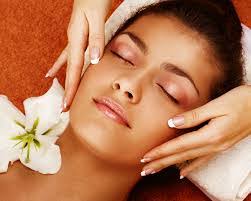 Andrea Beckner's Instagram, Twitter & Facebook