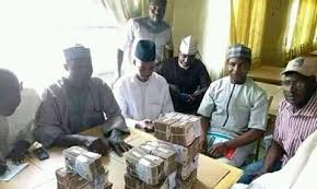 Wasu kasashe sun fara bude makarantu da sassauta dokar kulle, a daidai lokacin da yawan masu. Bbc Hausa Labarin Batsa Labaran Batsa Da Hotuna Labaran Wasanni Da Suke Gudana A Bbc Hausa Bbc News Bbc Labaran Duniya Dw Hausa Premium Times Premium Times Hausa Dr Alltoysmustgo
