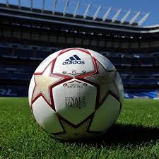 Les premiers clubs qualifiés pour le tirage au sort des quart de finale de la champions league 2021 sont : Finale Madrid The Launch Uefa Champions League Uefa Com