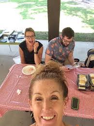 Sarah Hindman's Instagram, Twitter & Facebook