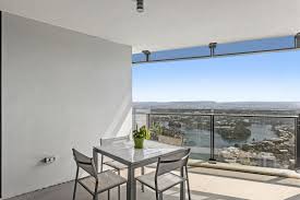 1 Bedroom Apartment For Sale At 1355 9 Ferny Avenue Surfers Paradise Qld 4217 View Property Photos With Images Surfers Paradise Apartments For Sale 1 Bedroom Apartment