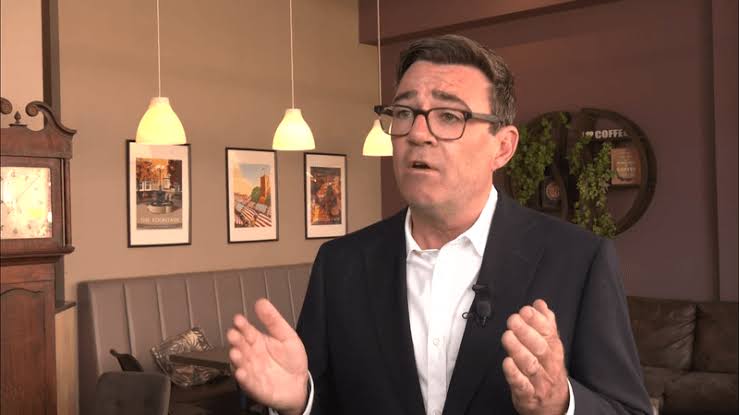 Migrant crisis Piddington: Andy Burnham accused of 'ignoring' Piddington  pleas to block 1,250 asylum seekers being moved in