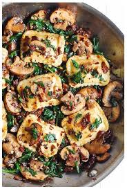 Ravioli Mit Spinat Und Pilzen Kochen Und Backen Backen Kochen Mit Pilzen Ravioli Spinat Und Essensrezepte Rezepte Essen Rezepte