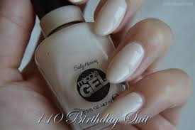 Laky obsahujú unikátnu patentovanú technológiu, ktorá zaisťuje prepojenie. Angelina Beauty Blogger Sally Hansen Miracle Gel Gelovy Lak Na Nehty Bez Uziti Uv Led Lampy