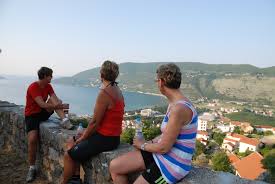 Strandpromenaden fra herceg novi sentrum til igalo består av små strender som dette. Ledsager Bor Ikke Inkluderes Uten Tilleggsbevilgning