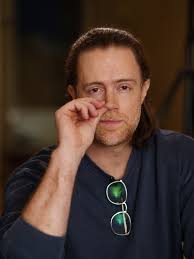 Whichever picture gets the most votes will be my next profile pic. 📸  @justvioletvi