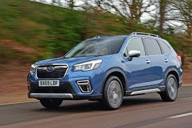 Like its predecessor, the fifth generation grew yet again adding additional cargo space and extra room in the cabin. Subaru Forester Practicality Boot Size Dimensions Luggage Capacity Auto Express