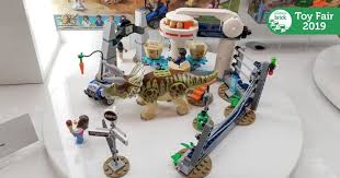 Lego Jurassic World Sets In Person At The 2019 New York Toy Fair News The Brothers Brick Jurassic World Set Lego Jurassic World Lego Jurassic